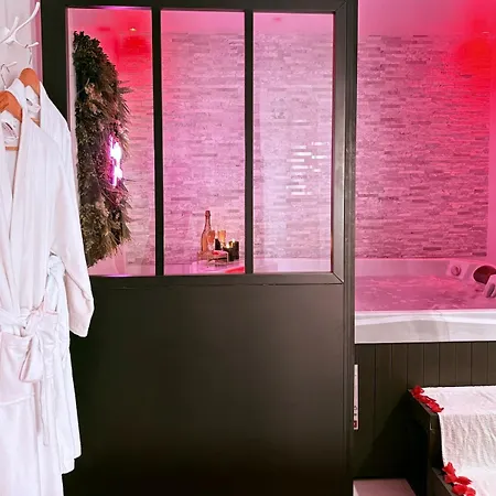 Dalikyda La Tentation Jacuzzi Cinéma élégant *