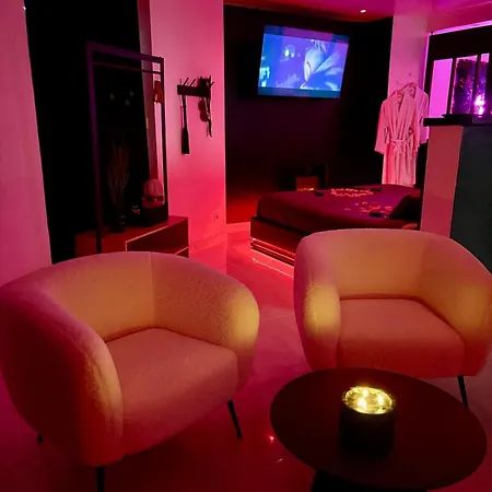 Dalikyda La Tentation Jacuzzi Cinéma élégant *