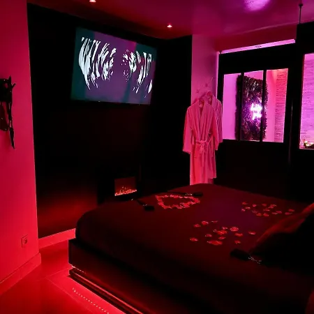 アパート Dalikyda La Tentation Jacuzzi Cinema Elegant *