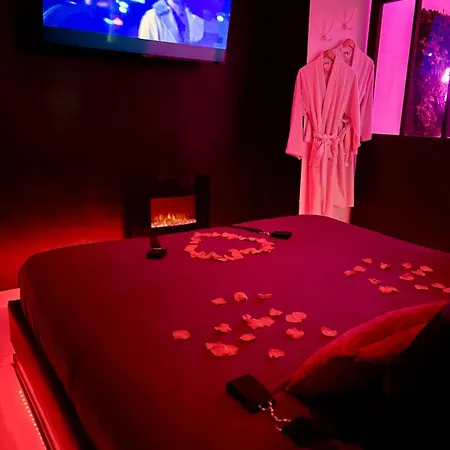 Dalikyda La Tentation Jacuzzi Cinema Elegant ル・アーヴル